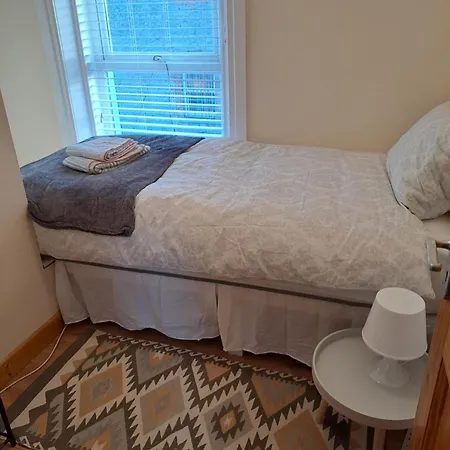 Townhouse * دروغيدا